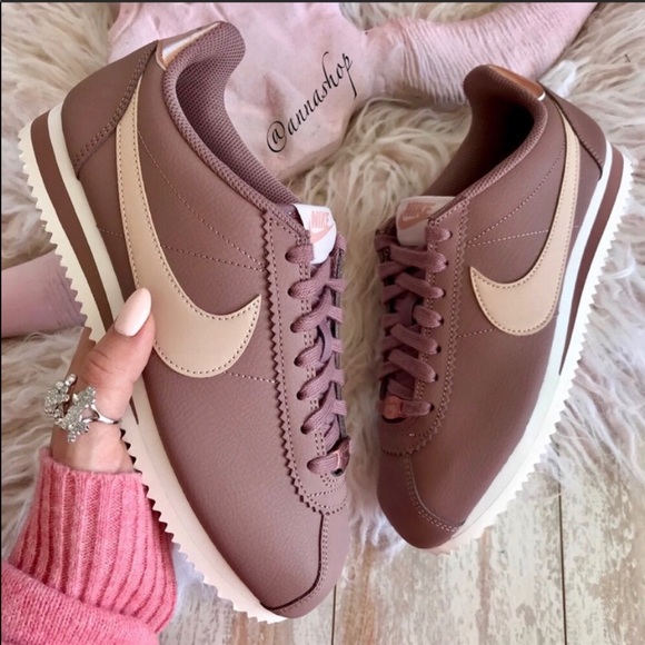 NWT Nike Cortez Classic Leather - Picture 2 of 8